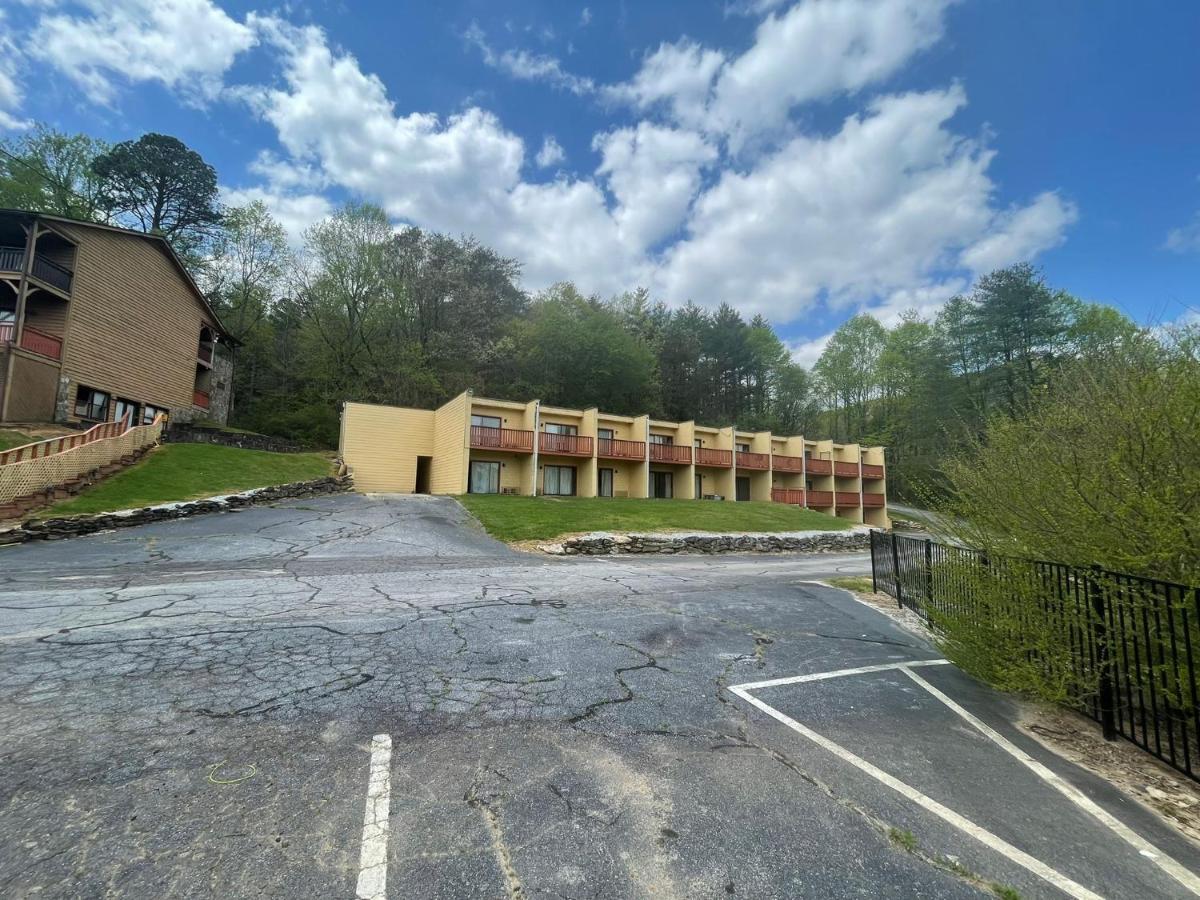 Budgetel Inn & Suites Dillard Exterior foto