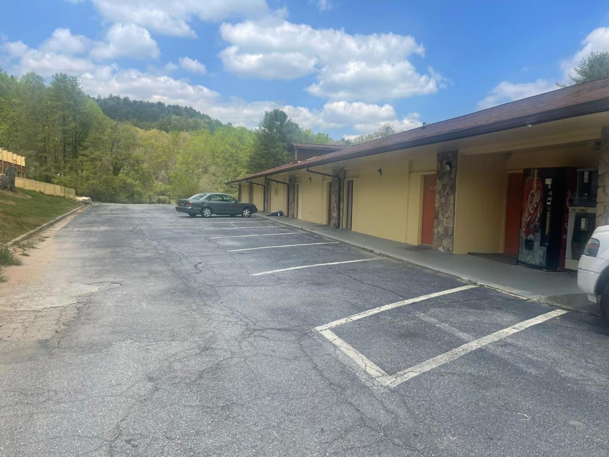 Budgetel Inn & Suites Dillard Exterior foto